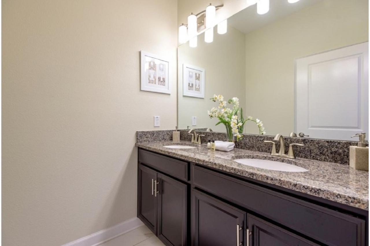Four-Bedroom Townhome Davenport Exteriér fotografie